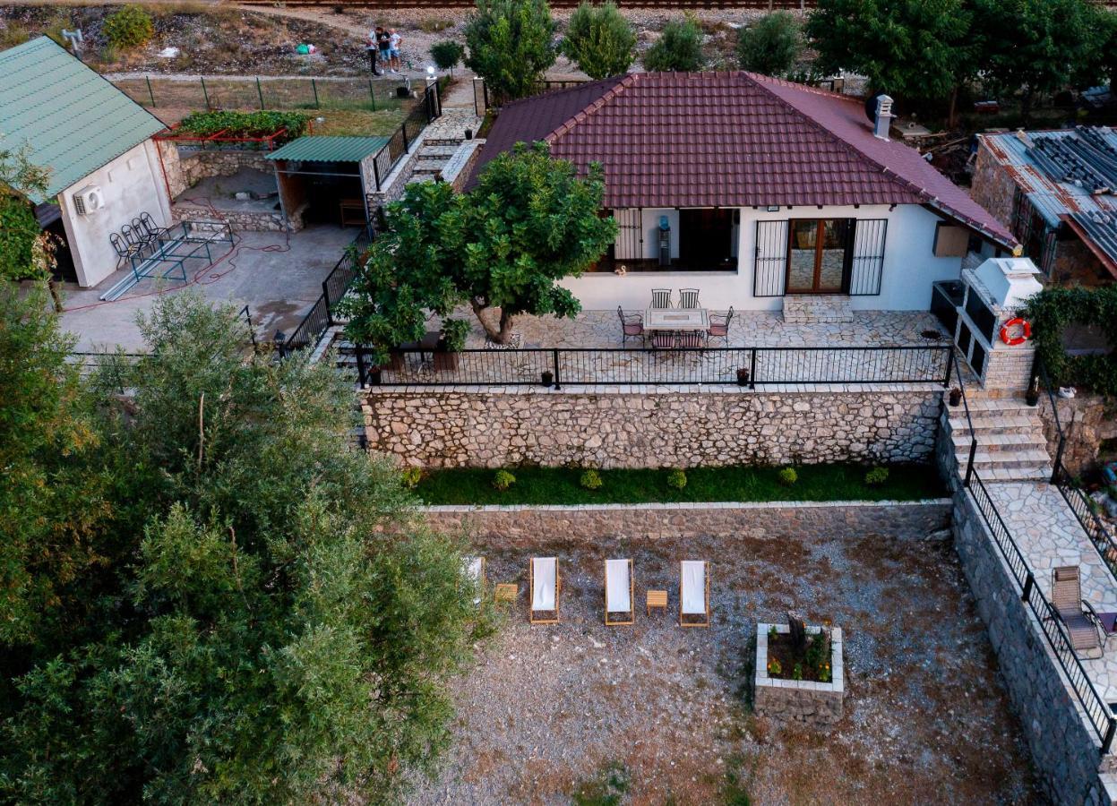 Appartamento Luxury House Lotos Golubovci Esterno foto